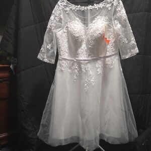 Elegant White Lace Wedding Dress